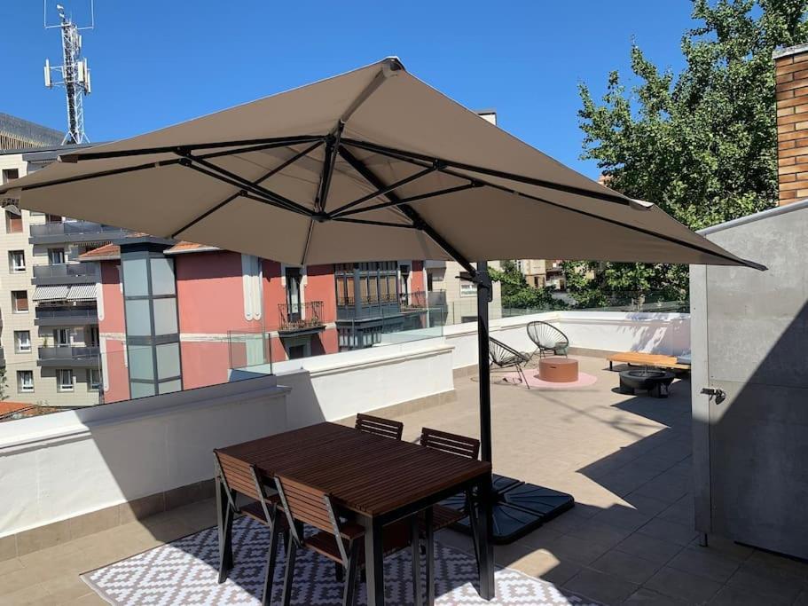 Atico Con Preciosa Terraza En Algorta Apartment Getxo Ngoại thất bức ảnh